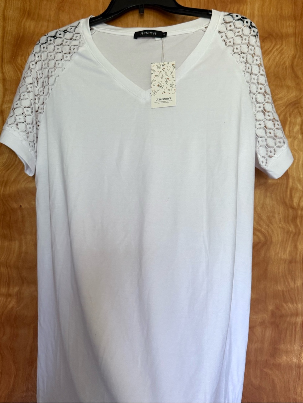 Automate Women's White V-Neck Lace Sleeve Top Size Large NWT